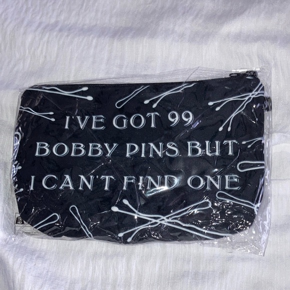 Cosmetic Case NWOT Make up Pouch Unbranded Black & White - Picture 4 of 15